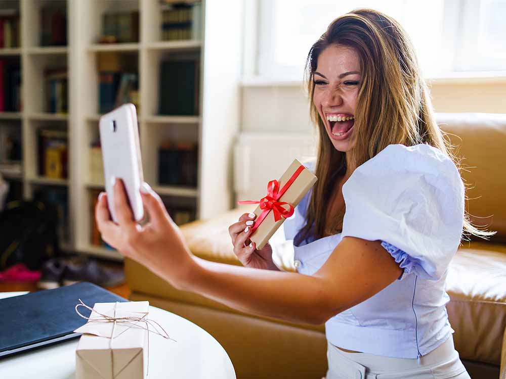 Long distance gift giving